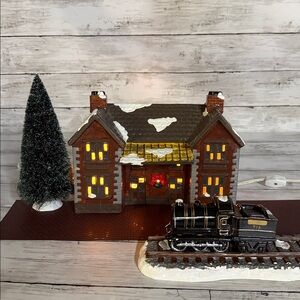 Department 56 Train Depot with train and track includes tree, roadway and light